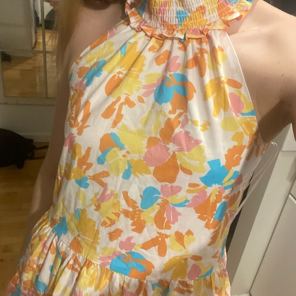 Floral halter mini dress- so cute and fun - Picture 5 of 8